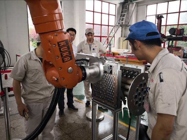 1662954391426061.png 机械人图片3.png